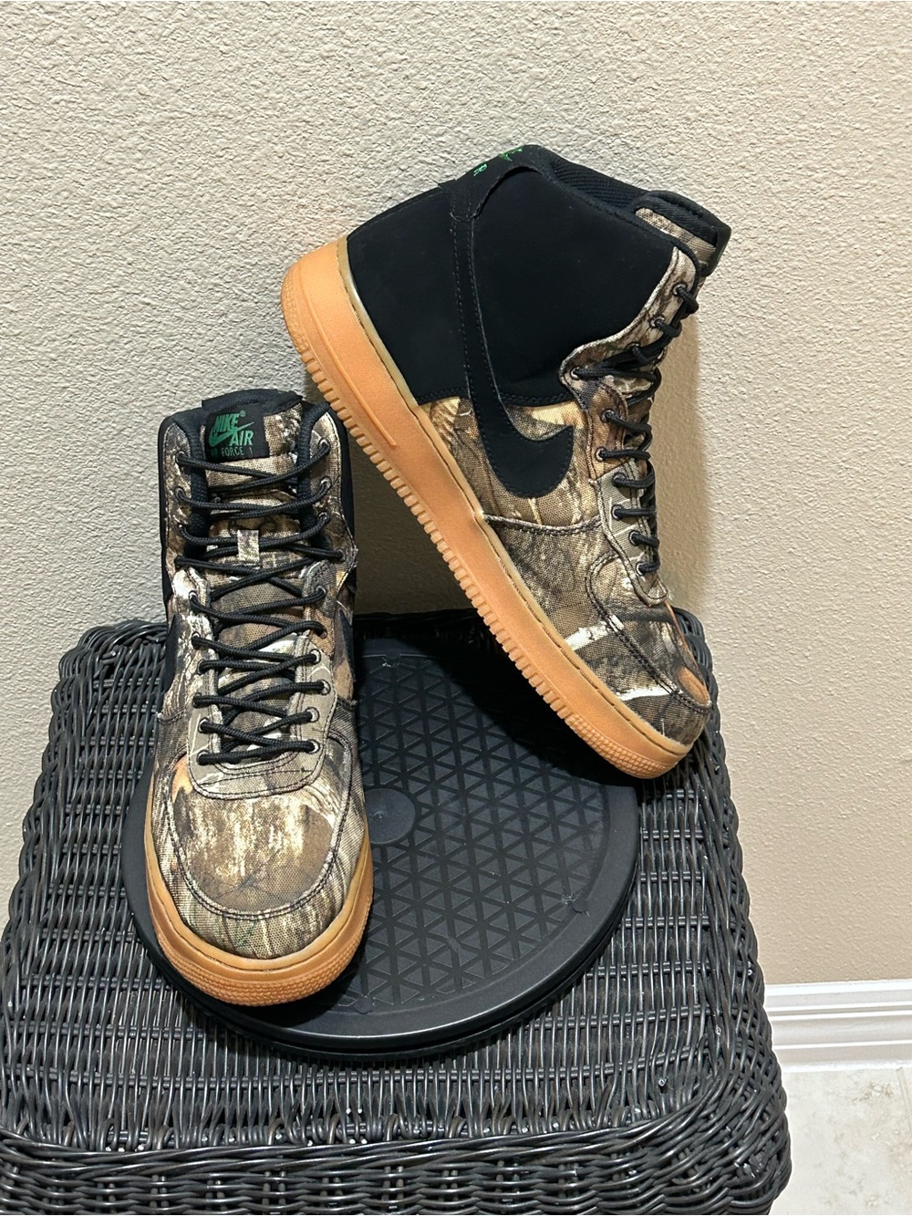 Size 11 Nike Air Force 1 High Realtree Camo AO2410-001